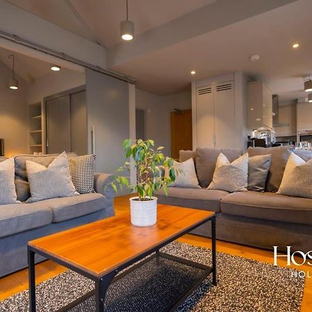 Stylish Luxury Apartment In The Centre Of Henley 外观 照片