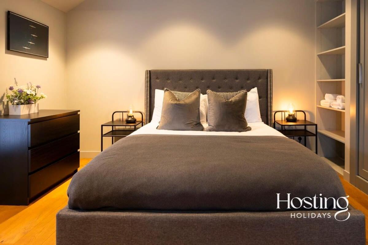 Stylish Luxury Apartment In The Centre Of Henley 外观 照片