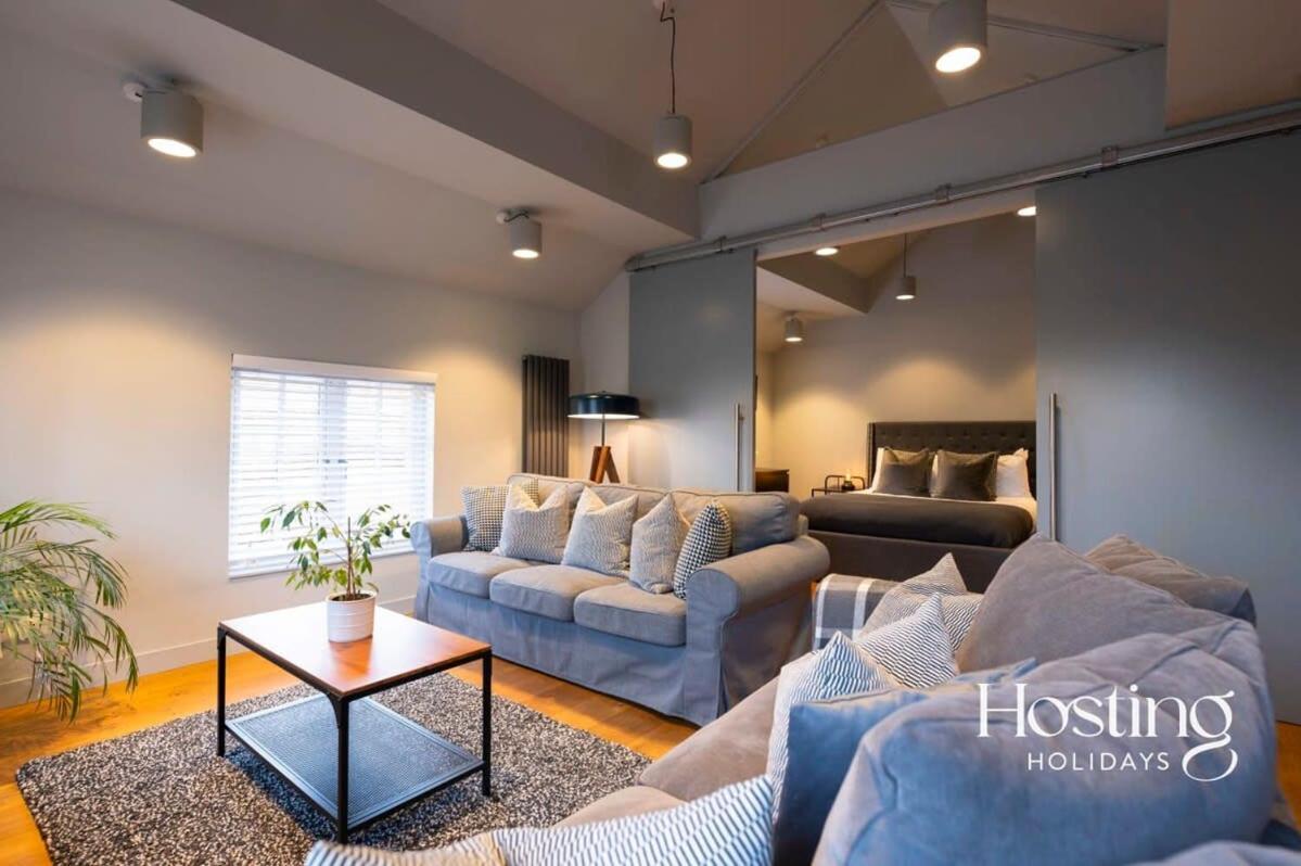 Stylish Luxury Apartment In The Centre Of Henley 外观 照片