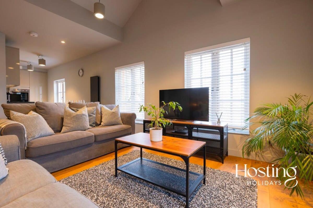 Stylish Luxury Apartment In The Centre Of Henley 外观 照片